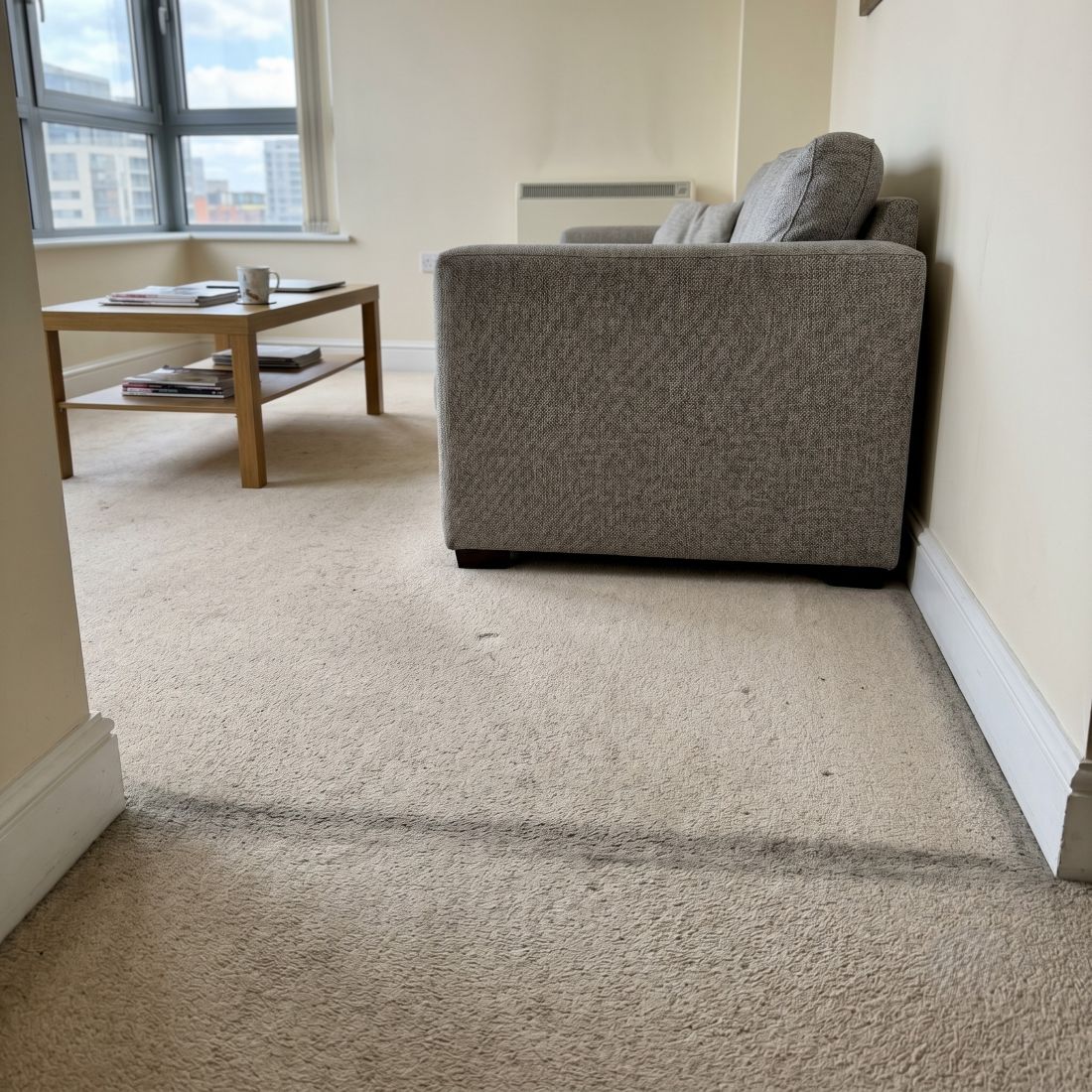 Why London Carpets Get Black Lines at the Edges (And Why Scrubbing Won’t Work)